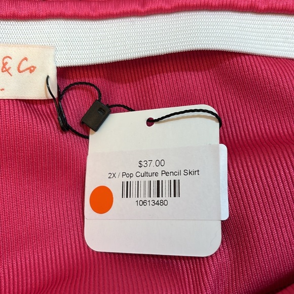 Pink Hailey and co size 2X long with one side slit - Picture 5 of 5